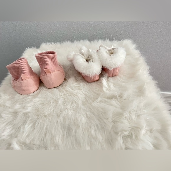 New Baby boots, 2 pairs. Pink sizes about 3m to 9months - Picture 2 of 4